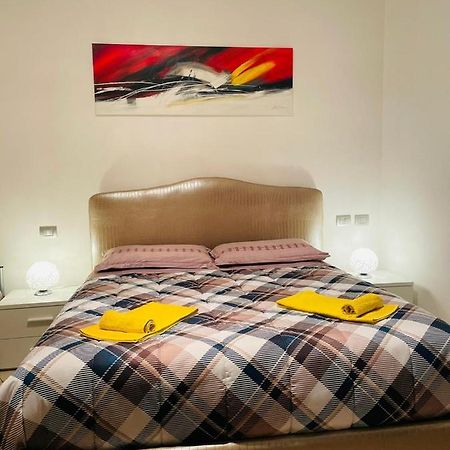 Apartmán Casa Dei Fiori 3 Somma Lombardo Exteriér fotografie